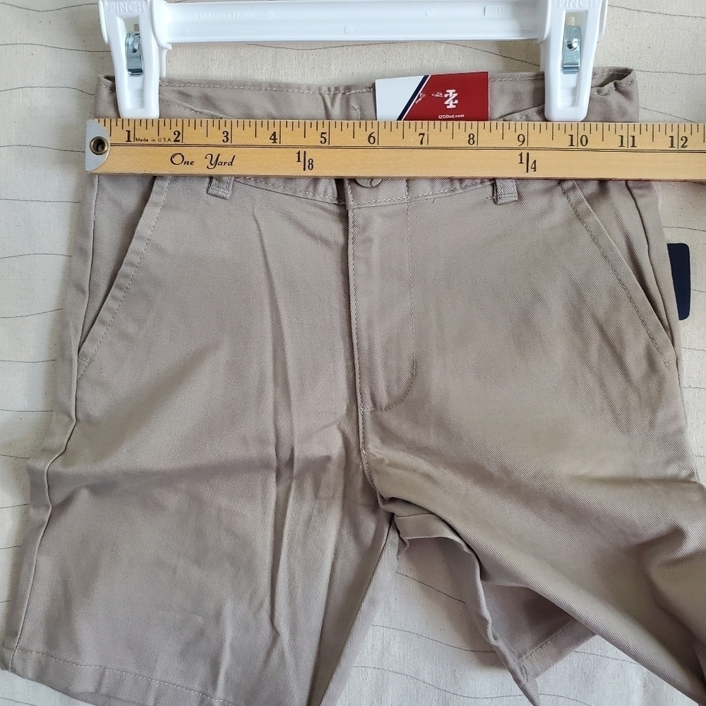 NEW Izod Youth Khaki Natural Stretch Flat Front Shorts Size 7 Regular - Picture 4 of 7